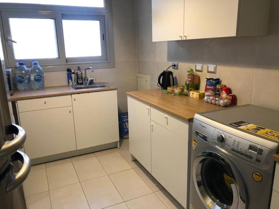Beautiful & Cozy 1 Bedroom Apartment *