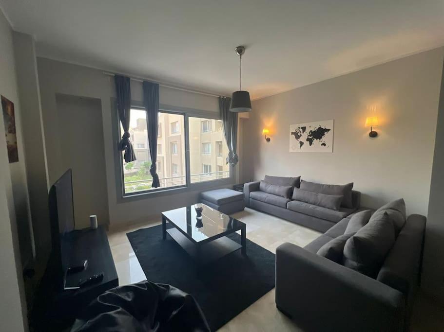 Beautiful & Cozy 1 Bedroom Apartment *