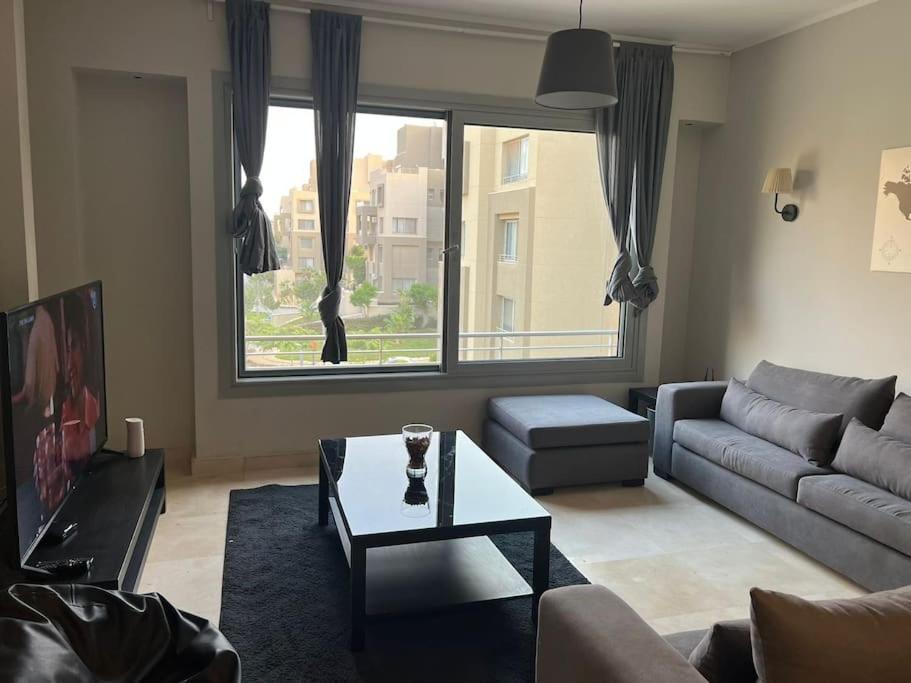 Beautiful & Cozy 1 Bedroom *